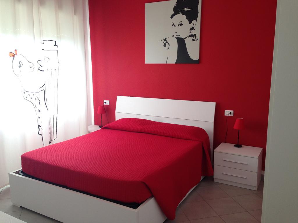 Perla Del Lago Rent Apartments Σιρμιόνε Εξωτερικό φωτογραφία