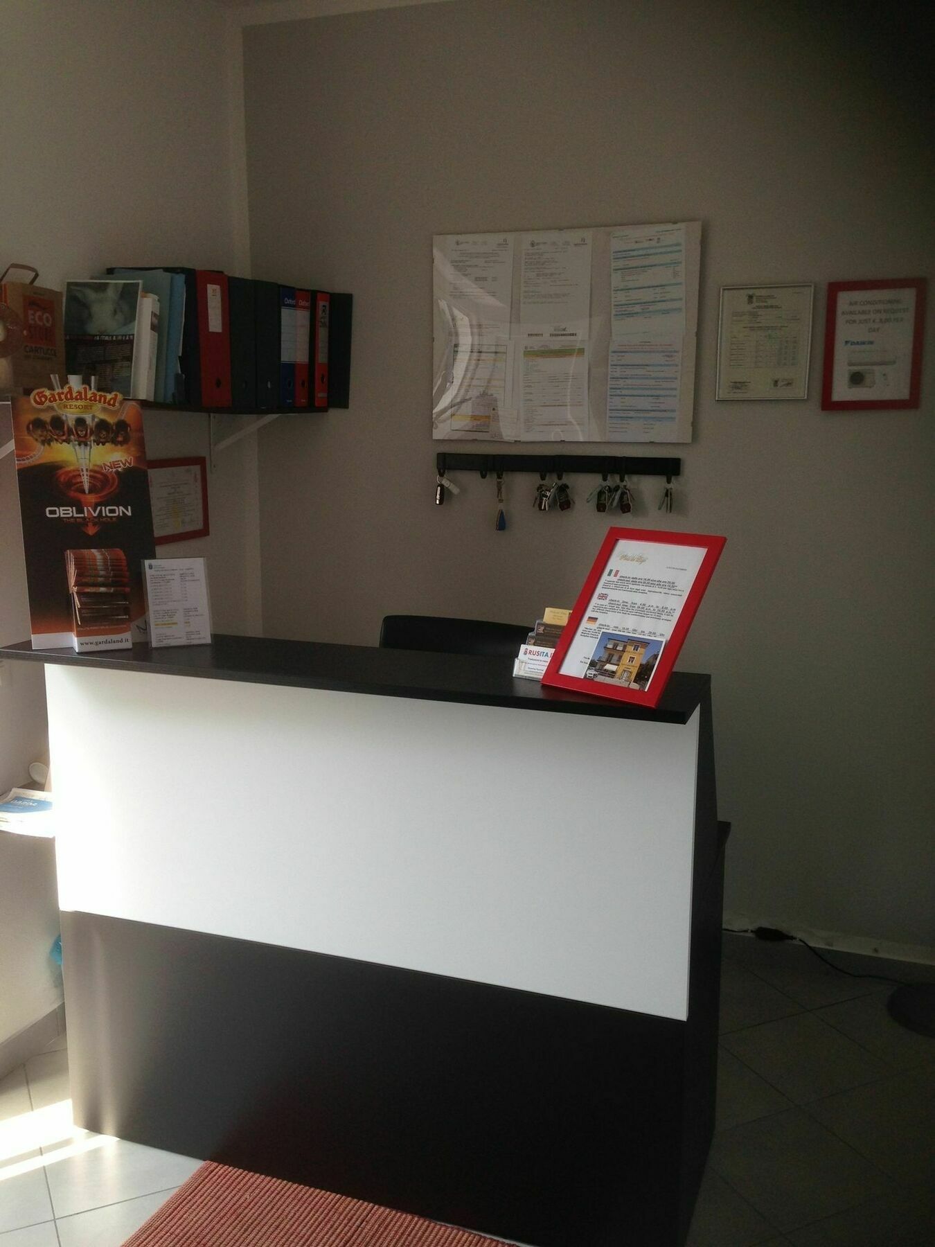 Perla Del Lago Rent Apartments Σιρμιόνε Εξωτερικό φωτογραφία