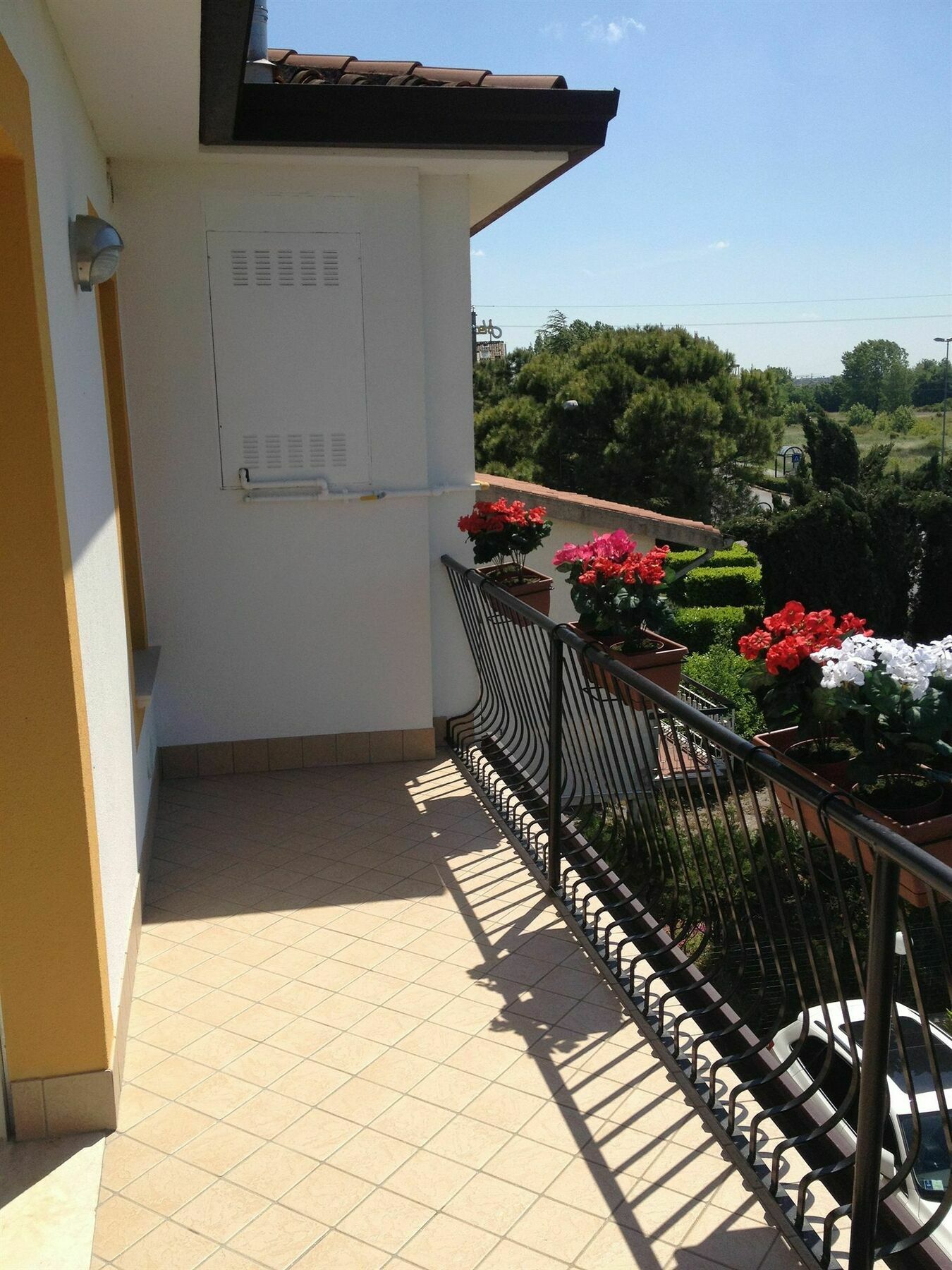 Perla Del Lago Rent Apartments Σιρμιόνε Εξωτερικό φωτογραφία